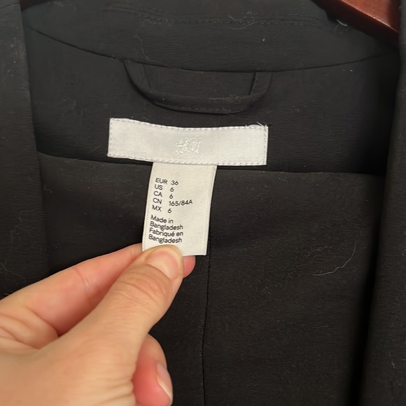 H&M black suite skirt with jacket - Picture 2 of 4